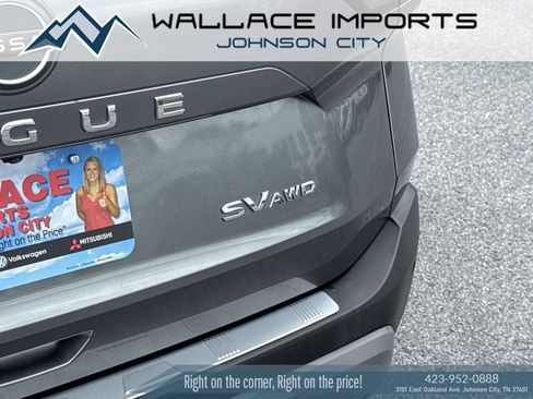 Used 2023 Nissan Rogue SV w/ SV Premium B Package AWD/4WD image 11