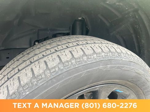 Used 2022 Jeep Wrangler Unlimited Sahara w/ Cold Weather Group AWD/4WD image 10