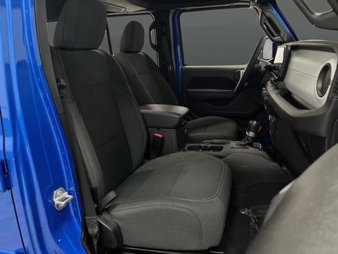 Used 2024 Jeep Wrangler Unlimited image 29