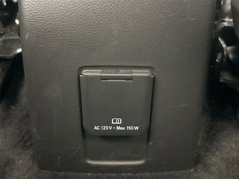 Used 2022 Chevrolet Trax LT w/ LT Convenience Package image 30