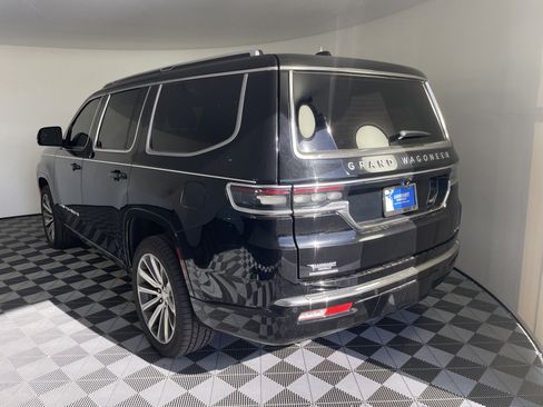Used 2022 Jeep Grand Wagoneer Series I AWD/4WD image 3