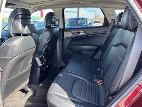 Used 2023 Kia Sportage SX Prestige image 11