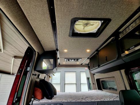 Used 2024 Mercedes-Benz Sprinter 2500 image 24
