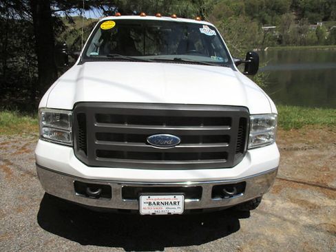 Used 2005 Ford F250 XL AWD/4WD image 5