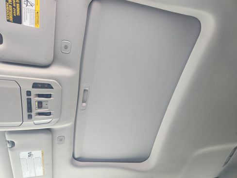 Used 2024 Toyota Highlander XSE image 24