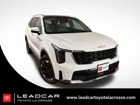 Used 2024 Kia Sorento S w/ Panoramic Sunroof Package image 1