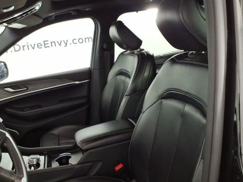 Used 2024 Jeep Grand Cherokee L Limited w/ Luxury Tech Group II AWD/4WD image 12