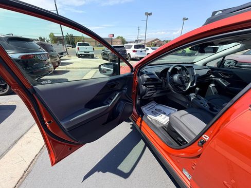 Used 2024 Subaru Crosstrek 2.0i Premium AWD/4WD image 10