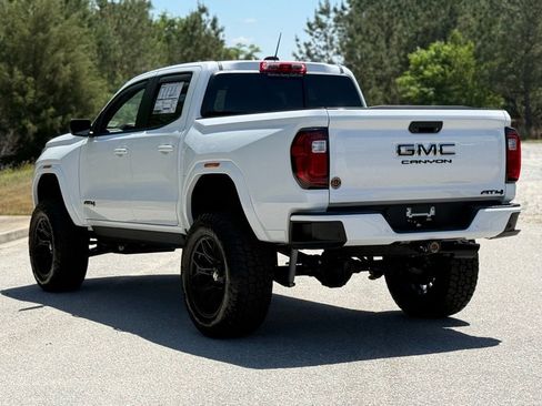 New 2026 GMC Canyon AT4 w/ AT4 Premium Package AWD/4WD image 11