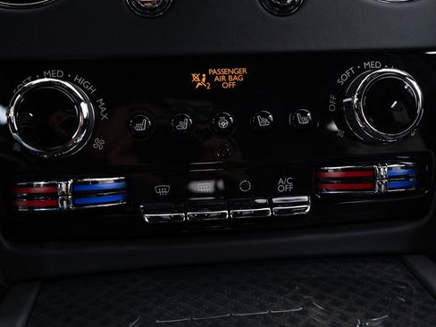 New 2026 Rolls-Royce Cullinan Black Badge image 43