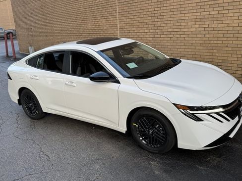 New 2026 Nissan Sentra SV w/ SV Convenience Package FWD image 4