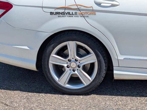 Used 2010 Mercedes-Benz C 300 Sport image 9