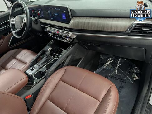 Certified 2024 Kia Telluride EX w/ EX Captain's Chair Package AWD/4WD image 31
