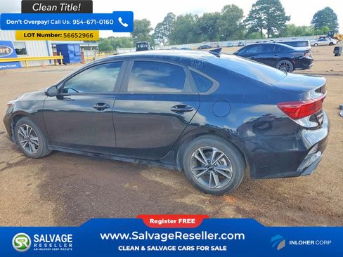 Used 2023 Kia Forte LXS FWD image 3