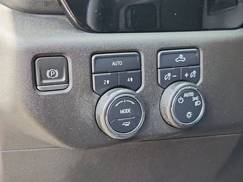 Used 2023 Chevrolet Silverado 1500 LT image 21