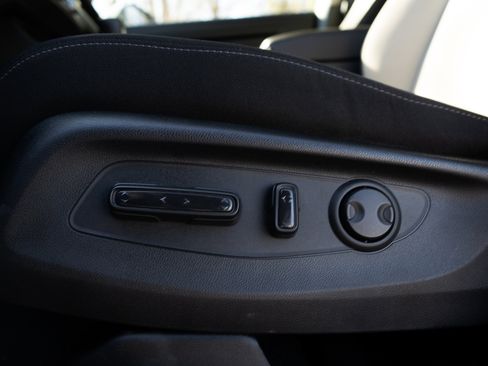 Used 2025 Honda CR-V EX image 40