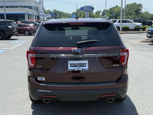 Used 2019 Ford Explorer XLT w/ Equipment Group 202A AWD/4WD image 3