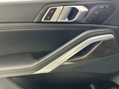 Used 2023 BMW X6 xDrive40i w/ M Sport Package image 11