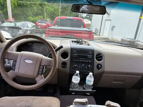 Used 2005 Ford F150 XLT RWD image 9