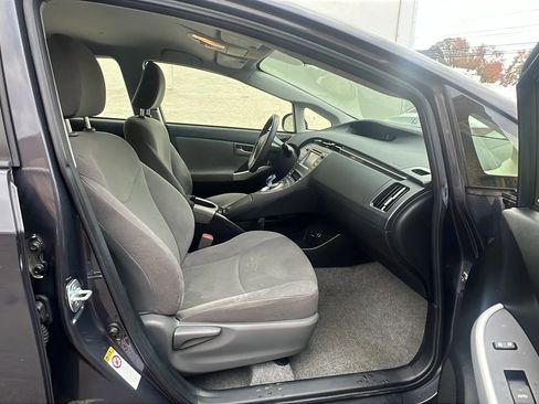 Used 2014 Toyota Prius One image 29