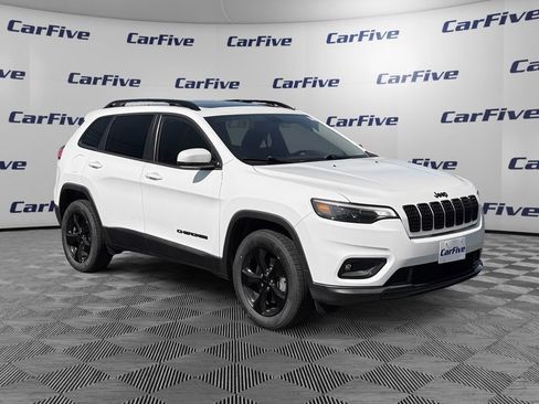 Used 2019 Jeep Cherokee Latitude Plus AWD/4WD image 8