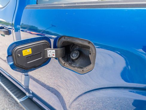 Certified 2022 Ford F150 XLT w/ Equipment Group 301A Mid image 17