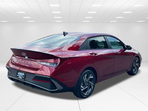 New 2025 Hyundai Elantra Sport image 6