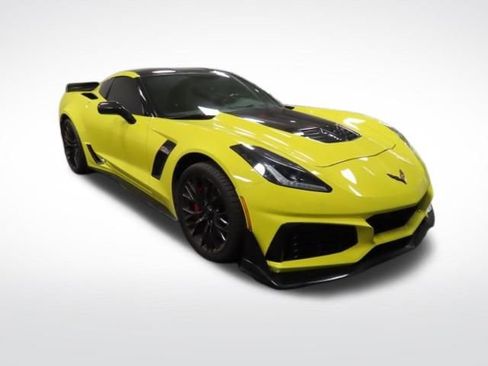 Used 2018 Chevrolet Corvette Z06 w/ Battery Protection Package image 8