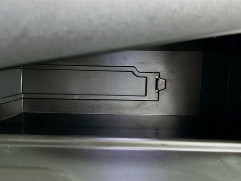 Used 2024 Toyota Camry SE image 31