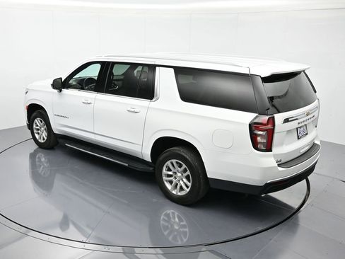 Used 2024 Chevrolet Suburban LT image 36