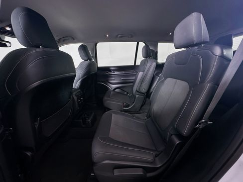Used 2022 Jeep Grand Cherokee L Laredo RWD image 27