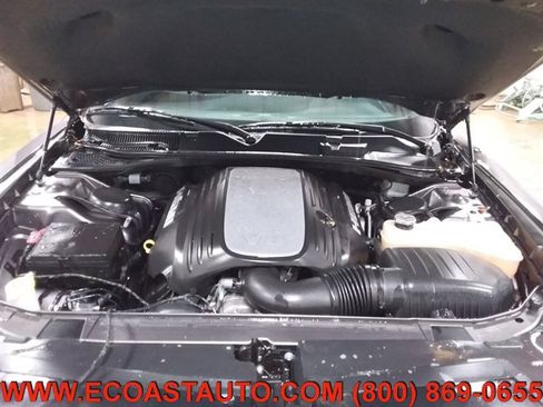 Used 2018 Dodge Challenger R/T w/ Blacktop Package image 9