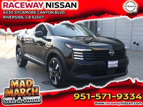 New 2025 Nissan Kicks SR image 1