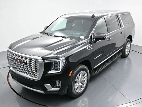 Used 2024 GMC Yukon XL Denali w/ Max Trailering Package image 40