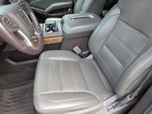 Used 2016 GMC Yukon XL Denali w/ Open Road Package RWD image 11