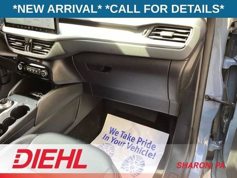 Certified 2024 Ford Escape Platinum AWD/4WD image 19