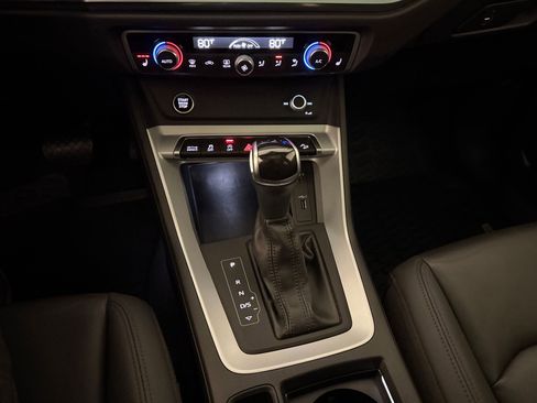 Used 2021 Audi Q3 2.0T Premium w/ Convenience Package image 19