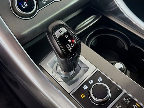 Used 2016 Land Rover Range Rover Sport SE image 20