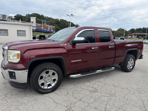 Used 2014 GMC Sierra 1500 SLE w/ SLE Value Package AWD/4WD image 3