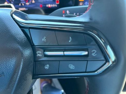 Used 2024 Chevrolet Traverse RS FWD image 41