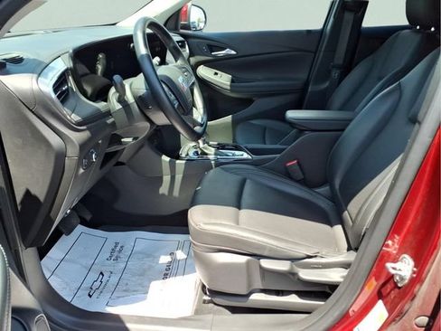 Used 2024 Buick Encore GX Sport Touring FWD image 17