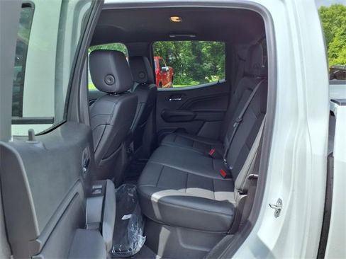 New 2025 Chevrolet Colorado LT w/ LT Convenience Package image 11