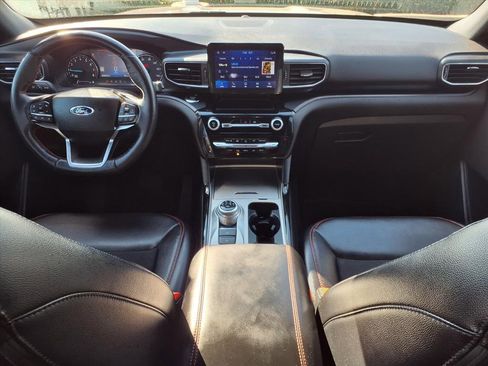 Used 2022 Ford Explorer ST-Line w/ Class IV Trailer Tow Package image 9