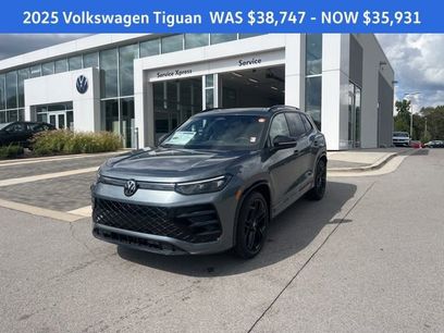 New 2025 Volkswagen Tiguan SE R-Line