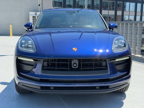 Used 2026 Porsche Macan AWD/4WD image 10
