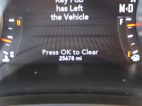 Used 2019 Dodge Challenger SXT image 19