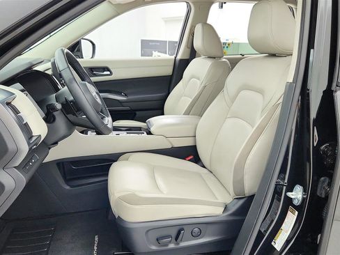 Used 2024 Nissan Pathfinder SL w/ Cargo Package FWD image 26