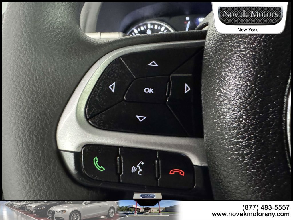 Used 2023 Jeep Renegade Latitude AWD/4WD image 20