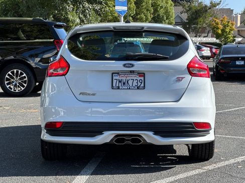 Used 2015 Ford Focus ST FWD image 5