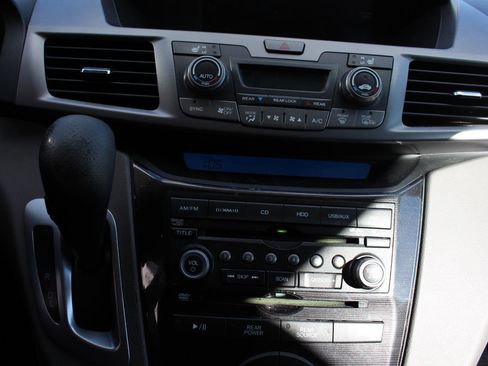 Used 2013 Honda Odyssey Touring Elite image 23